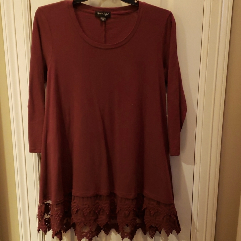 Ladies Tunic top with Lace Trim Size L/XL